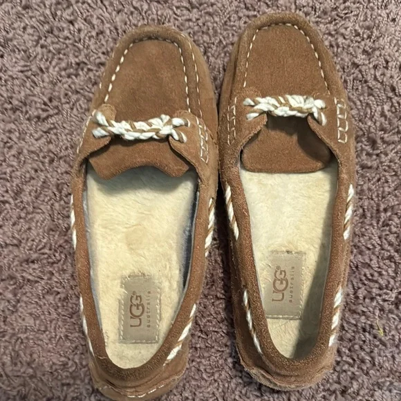 UGG | Shoes | Ugg Tan Suede Loafers With Cream Details  display picture 2